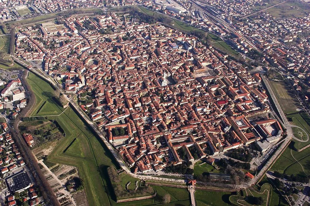 Dependance Civitali37 Lucca